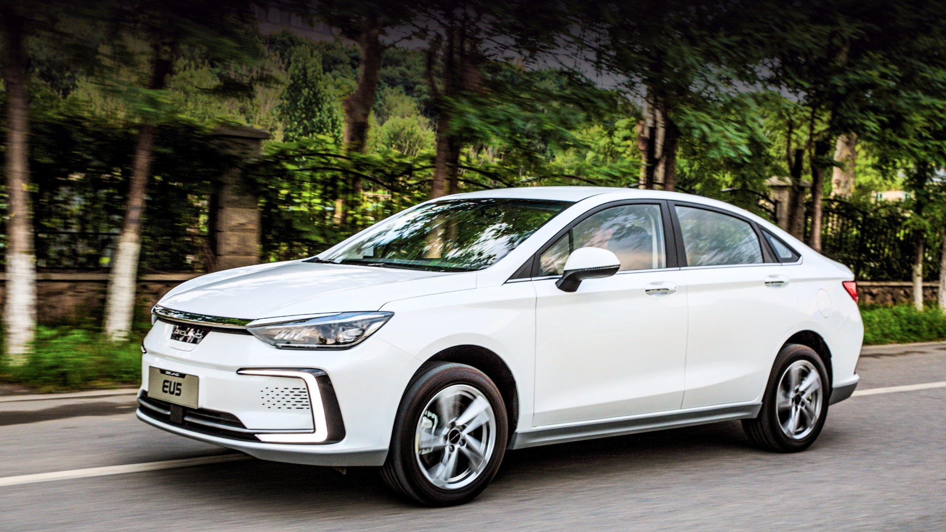 BAIC EU 5