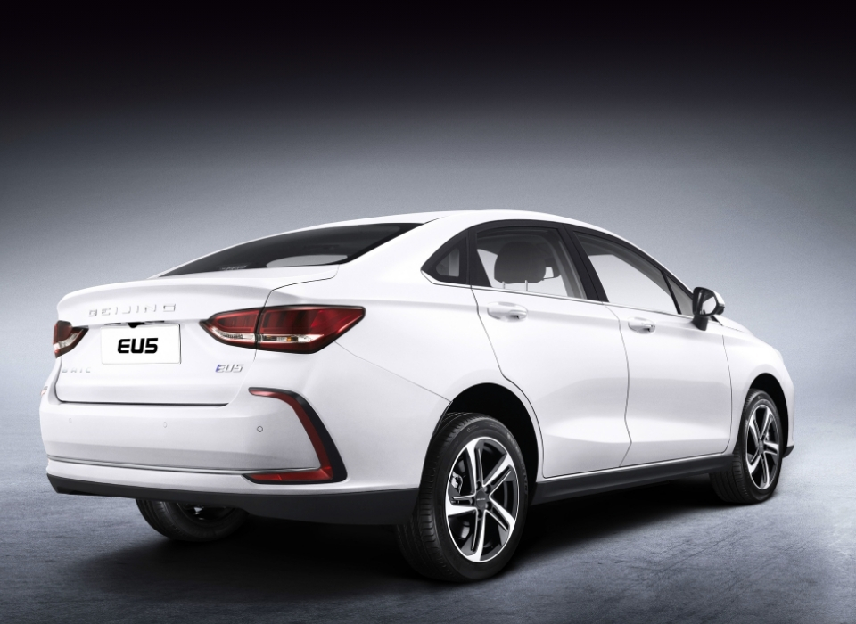 BAIC EU 5